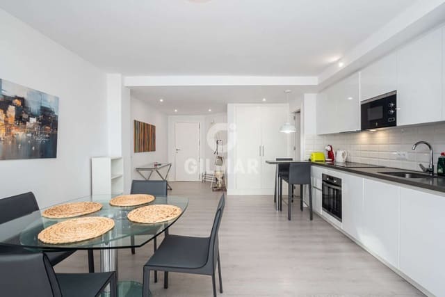 4 bedroom Flat for sale in Marbella with pool garage - € 1,000,000 (Ref: 9229133)