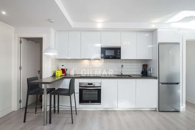 4 bedroom Flat for sale in Marbella with pool garage - € 1,000,000 (Ref: 9229133)