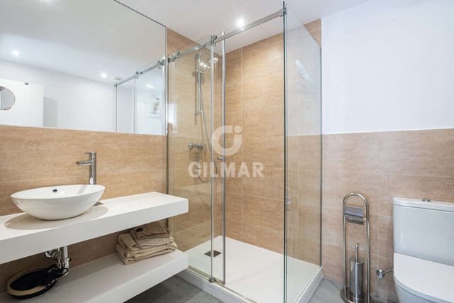 4 bedroom Flat for sale in Marbella with pool garage - € 1,000,000 (Ref: 9229133)