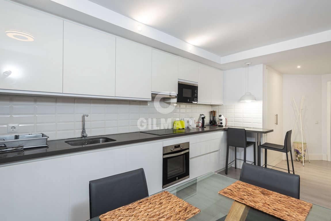 4 bedroom Flat for sale in Marbella with pool garage - € 1,000,000 (Ref: 9229133)