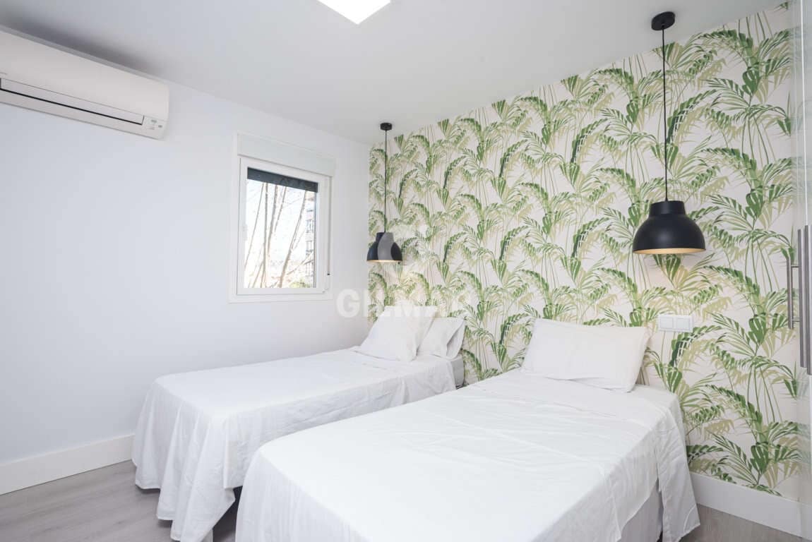 4 bedroom Flat for sale in Marbella with pool garage - € 1,000,000 (Ref: 9229133)