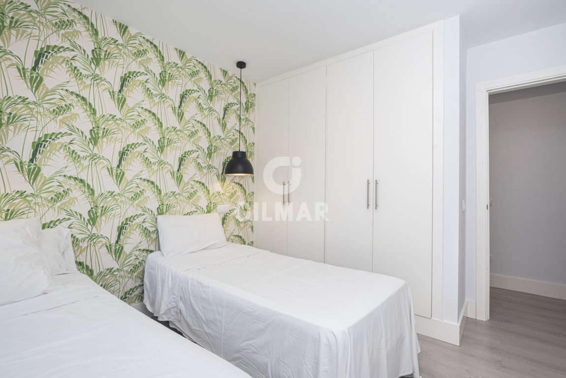 4 bedroom Flat for sale in Marbella with pool garage - € 1,000,000 (Ref: 9229133)