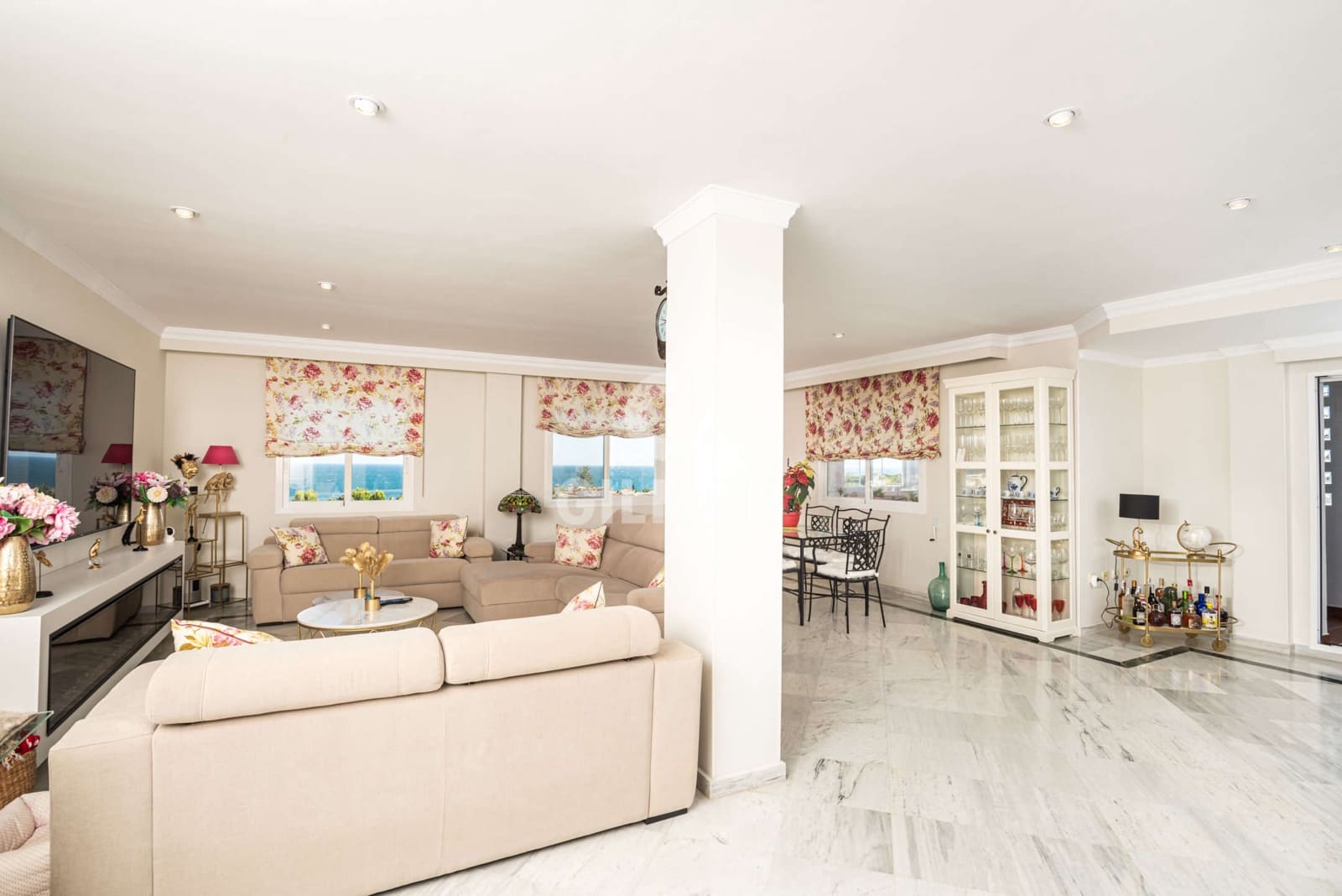 5 soverom Penthouse til salgs i Golden Mile med svømmebasseng garasje - € 2 350 000 (Ref: 9229135)