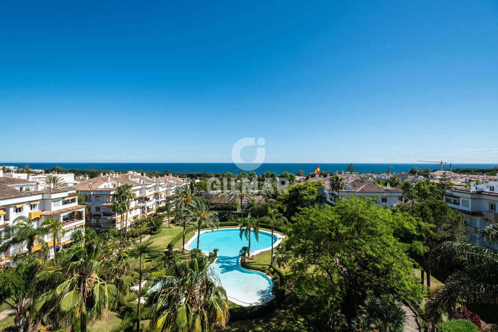 5 soverom Penthouse til salgs i Golden Mile med svømmebasseng garasje - € 2 350 000 (Ref: 9229135)