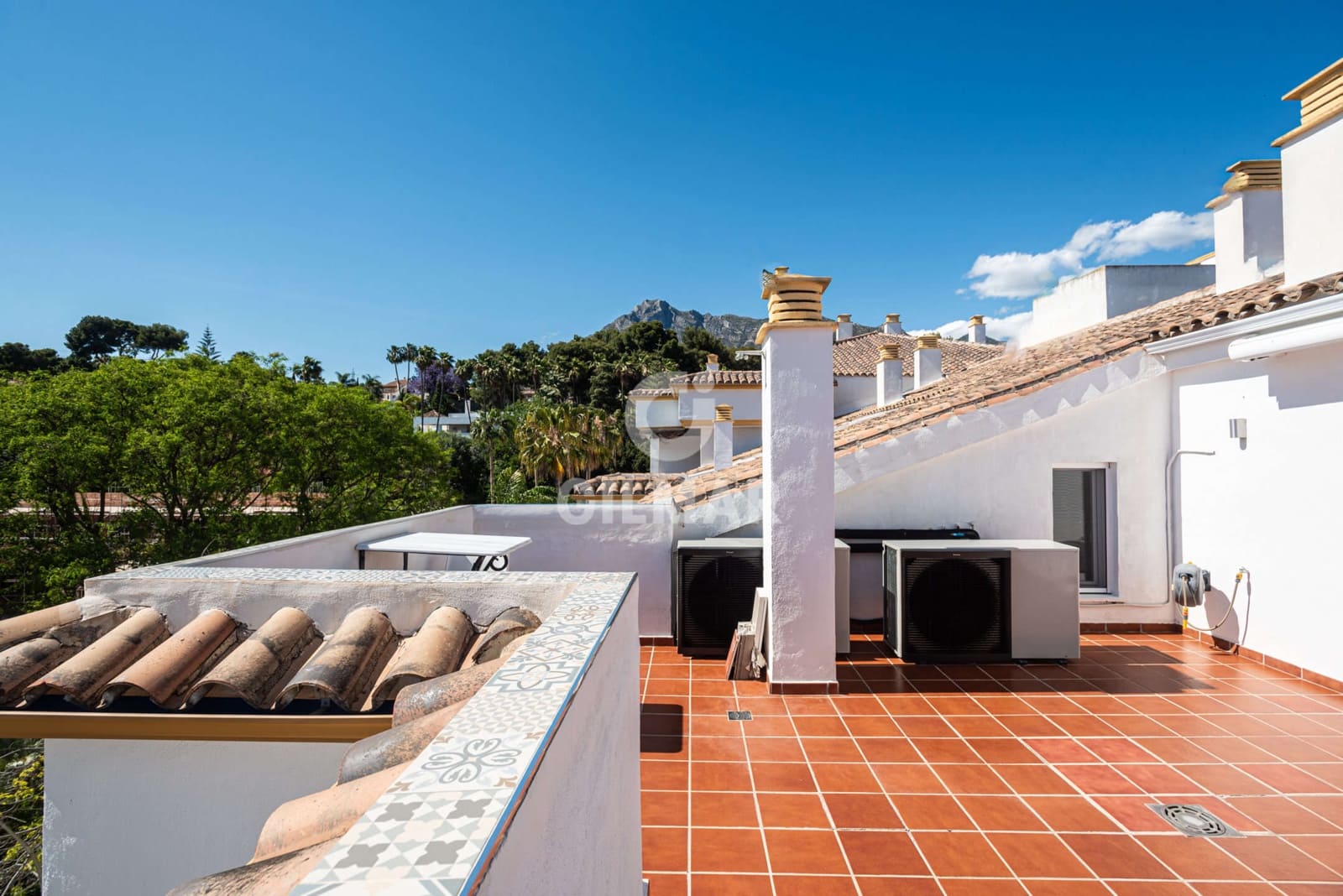 5 soverom Penthouse til salgs i Golden Mile med svømmebasseng garasje - € 2 350 000 (Ref: 9229135)