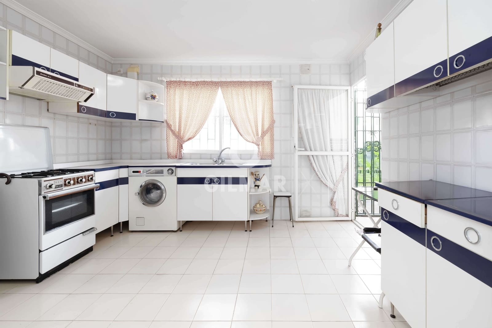 3 soverom Rekkehus til salgs i Marbella med garasje - € 420 000 (Ref: 9229136)