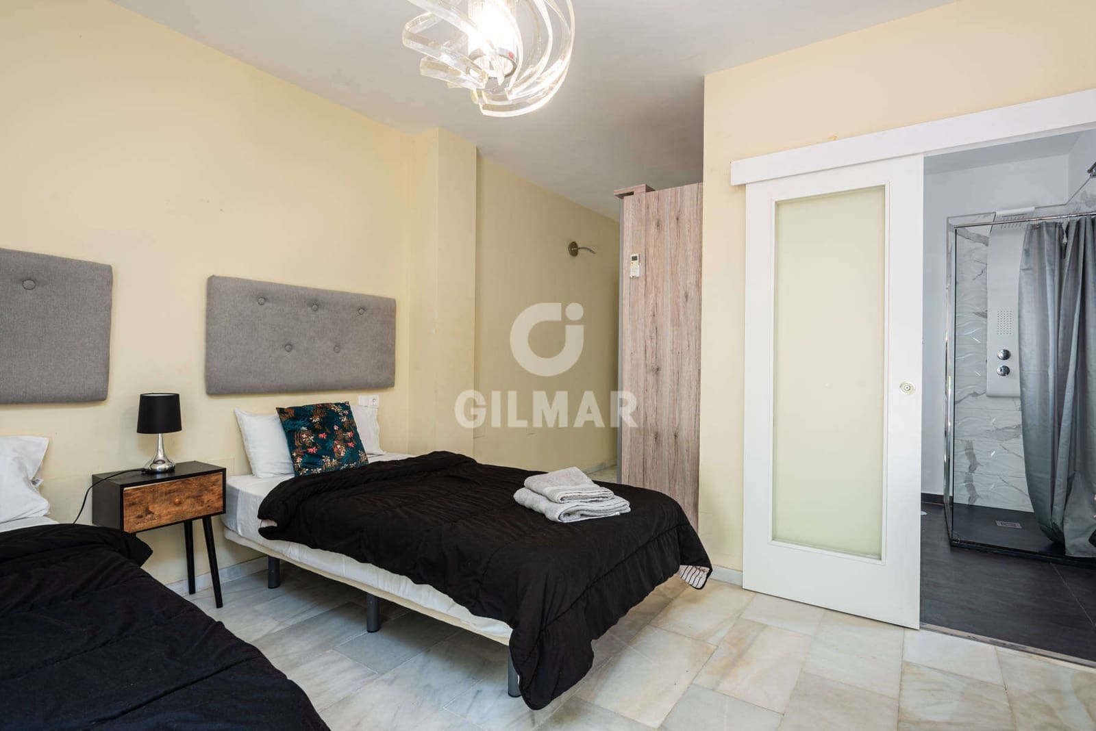 10 soveværelse Villa til salg i Marbella med swimmingpool garage - € 2.000.000 (Ref: 9229141)