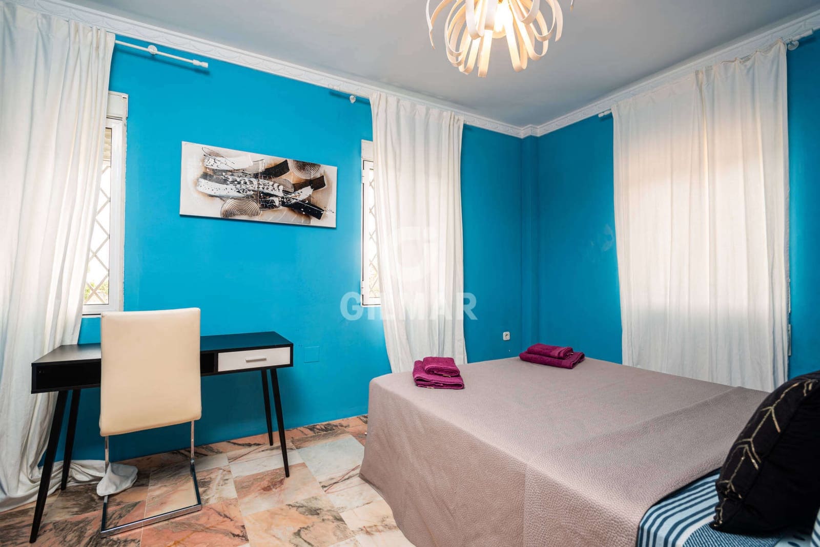 10 soveværelse Villa til salg i Marbella med swimmingpool garage - € 2.000.000 (Ref: 9229141)