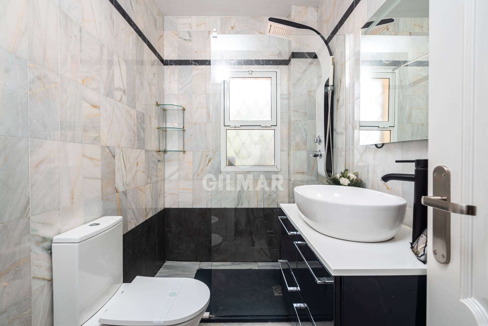 10 soveværelse Villa til salg i Marbella med swimmingpool garage - € 2.000.000 (Ref: 9229141)