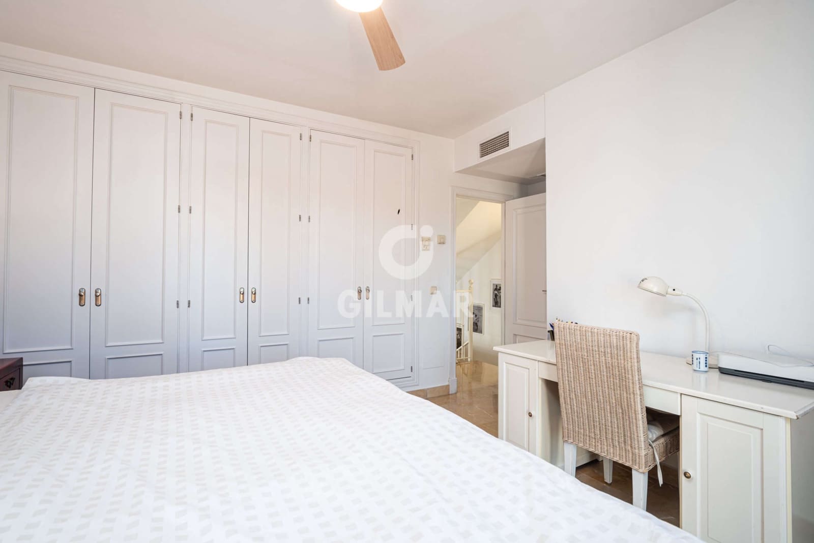 5 soveværelse Rækkehus til salg i Marbella med swimmingpool garage - € 1.490.000 (Ref: 9229142)