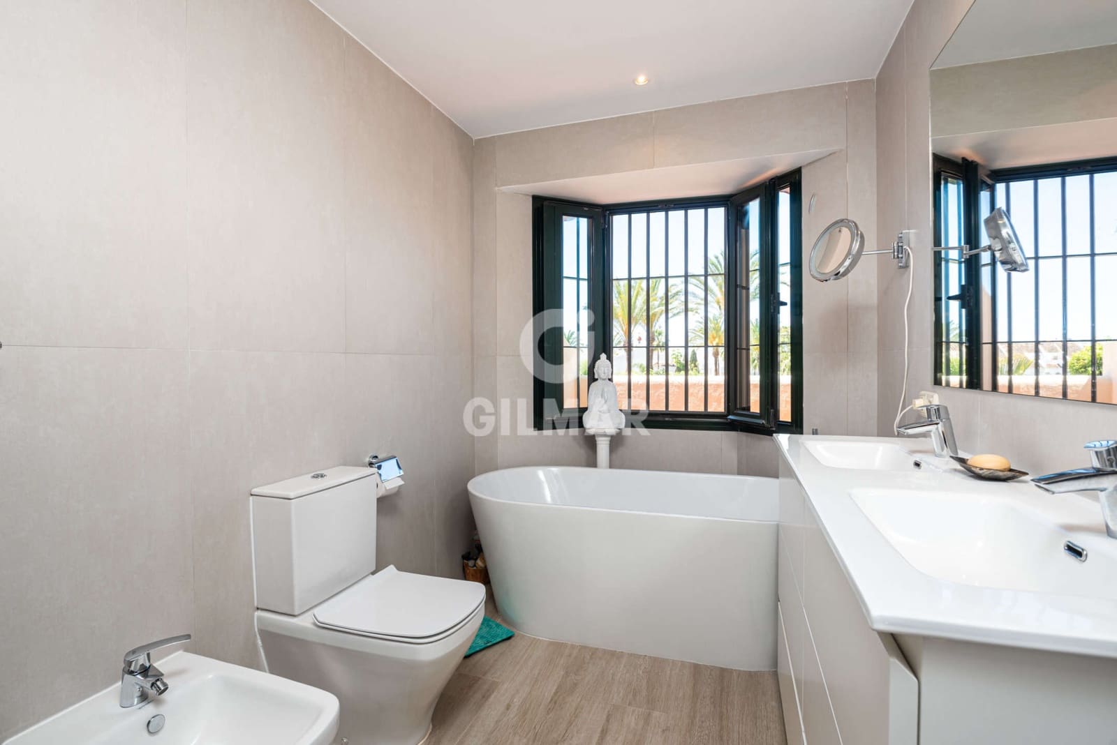 5 soveværelse Rækkehus til salg i Marbella med swimmingpool garage - € 1.490.000 (Ref: 9229142)