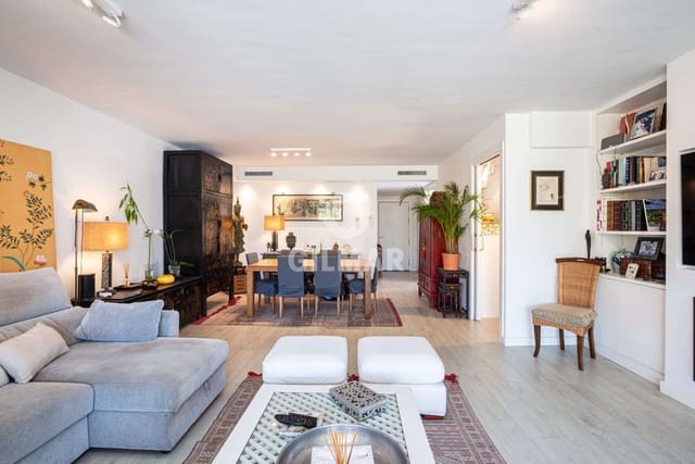 5 makuuhuone Rivitalo myytävänä paikassa Lomas De Marbella, Marbella mukana uima-altaan 
autotalli - 1 490 000 € (Ref: 9229142)