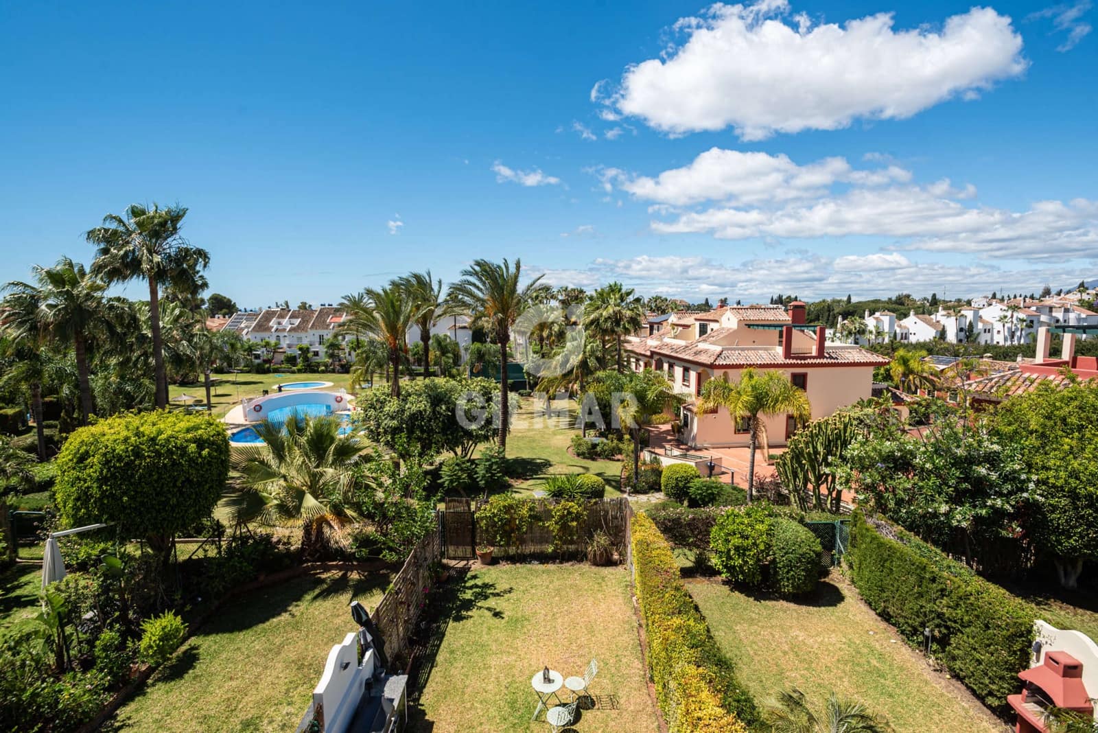 5 soveværelse Rækkehus til salg i Marbella med swimmingpool garage - € 1.490.000 (Ref: 9229142)