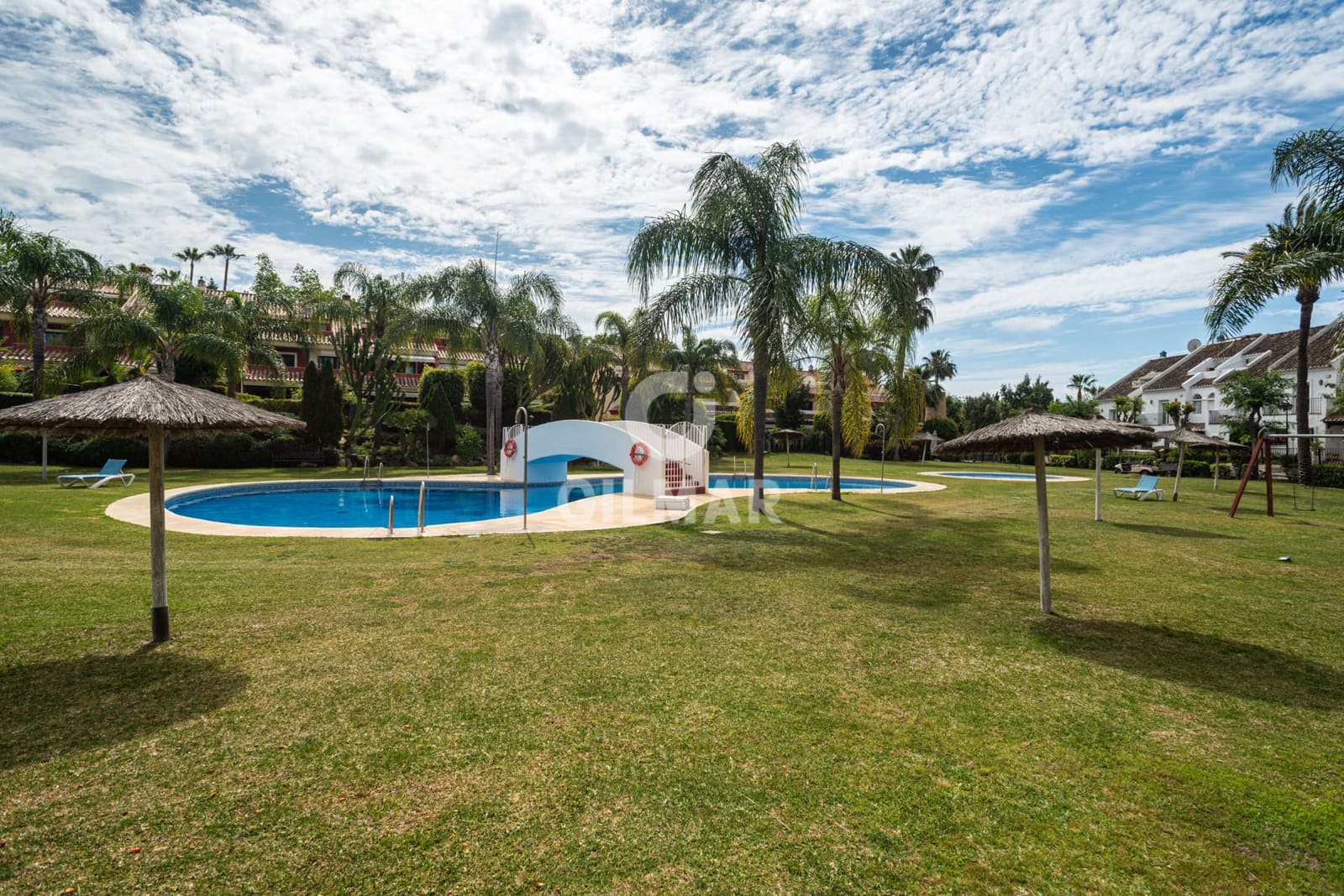 5 soveværelse Rækkehus til salg i Marbella med swimmingpool garage - € 1.490.000 (Ref: 9229142)