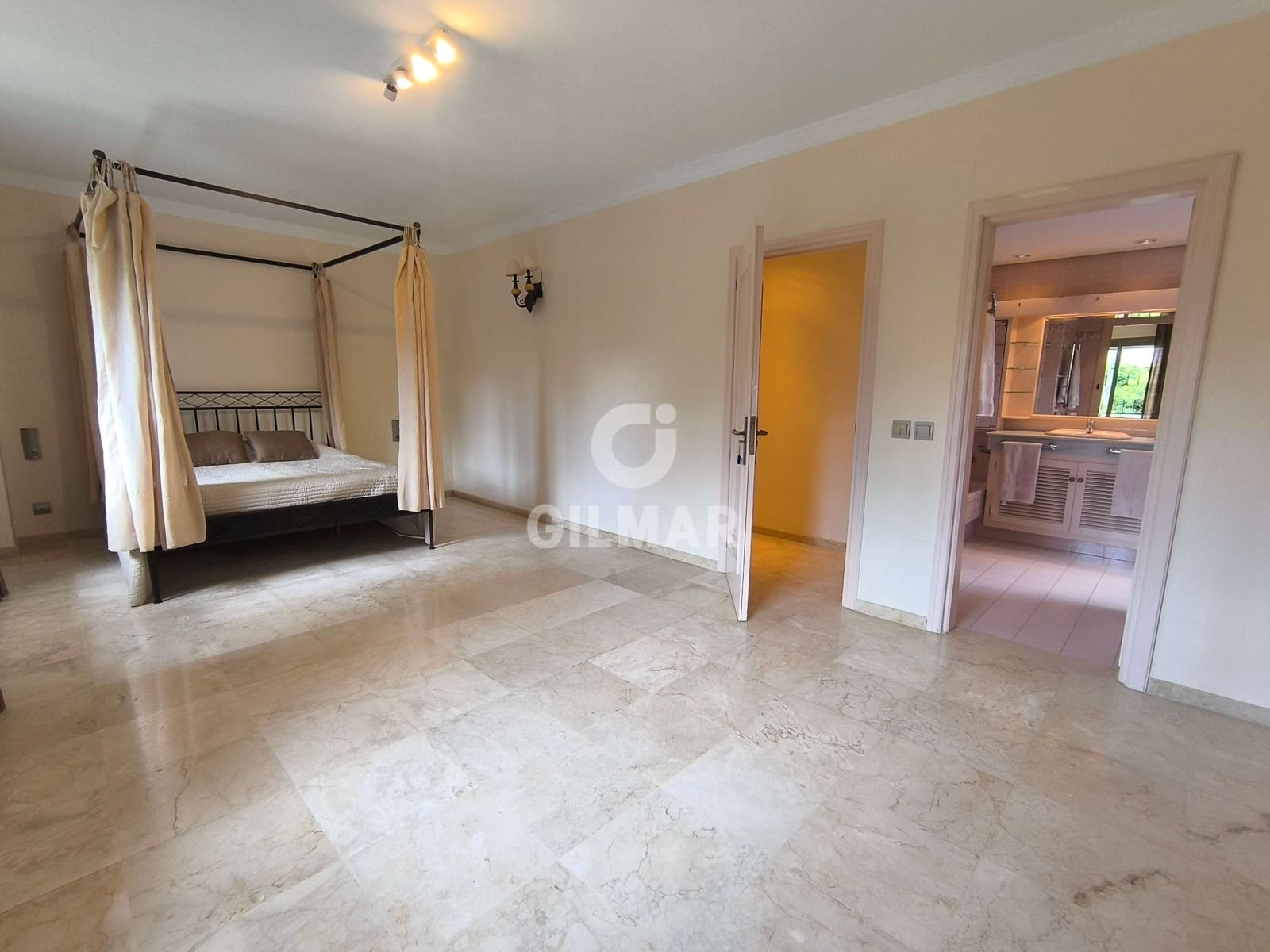 6 soverom Villa til salgs i Marbella med svømmebasseng garasje - € 3 900 000 (Ref: 9229144)