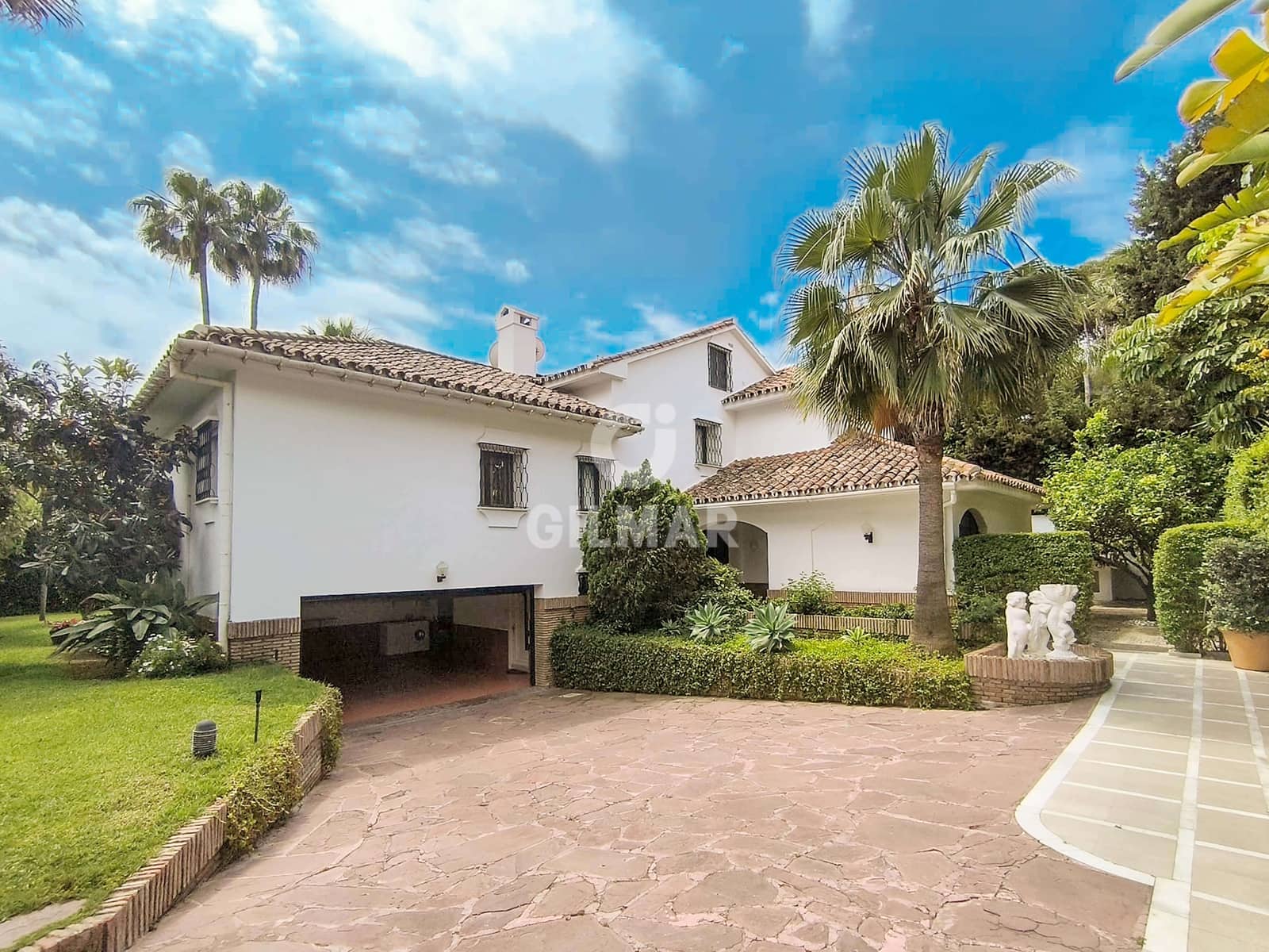 6 soverom Villa til salgs i Marbella med svømmebasseng garasje - € 3 900 000 (Ref: 9229144)
