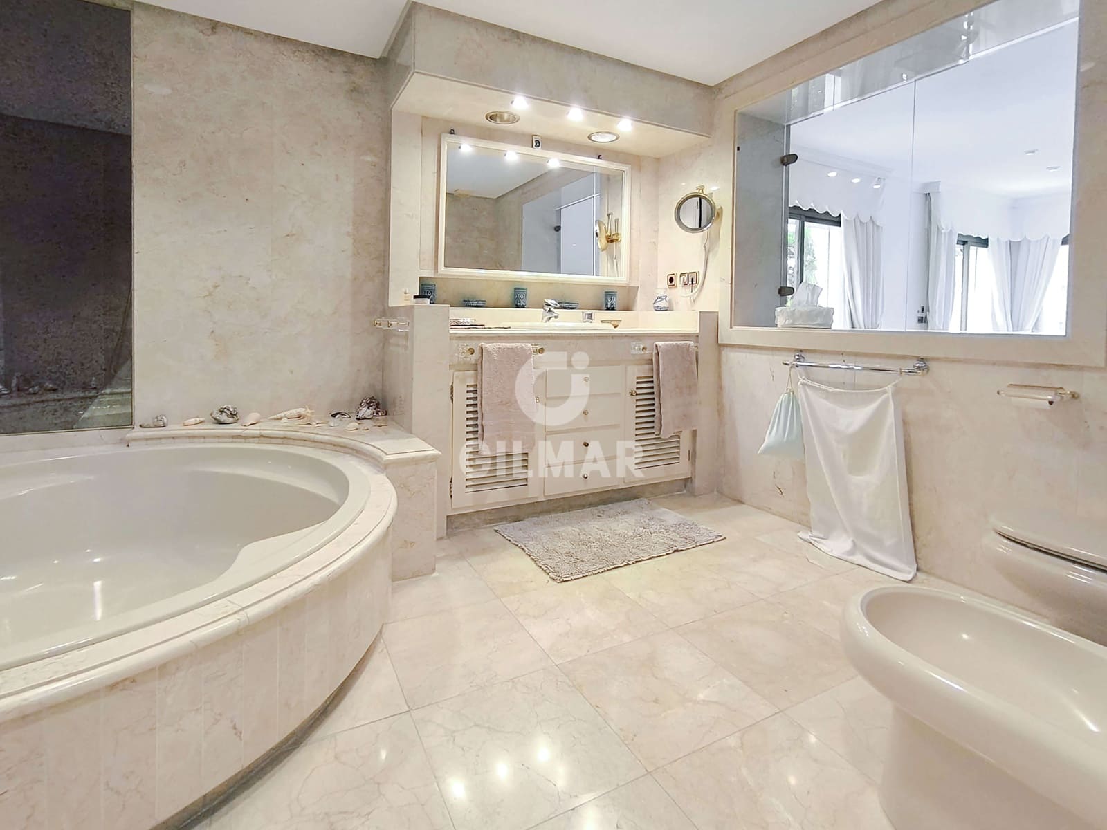 6 soverom Villa til salgs i Marbella med svømmebasseng garasje - € 3 900 000 (Ref: 9229144)