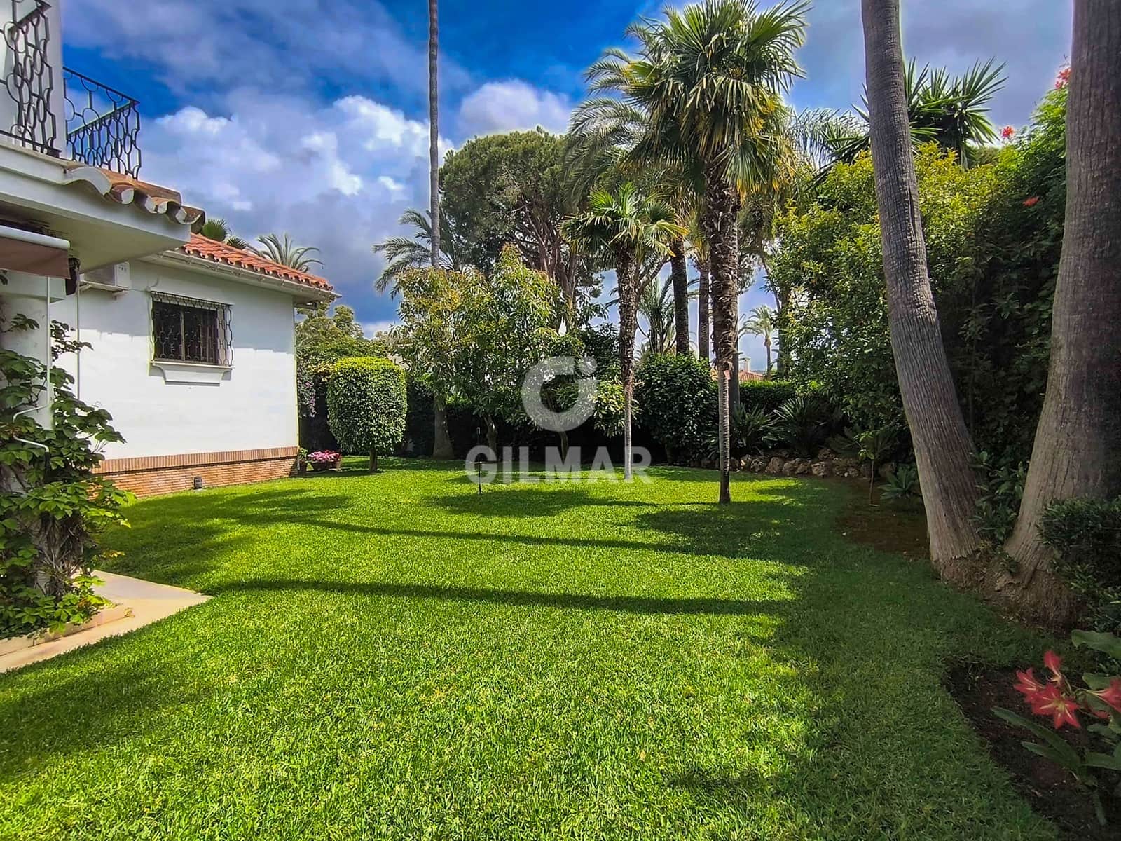 6 soverom Villa til salgs i Marbella med svømmebasseng garasje - € 3 900 000 (Ref: 9229144)