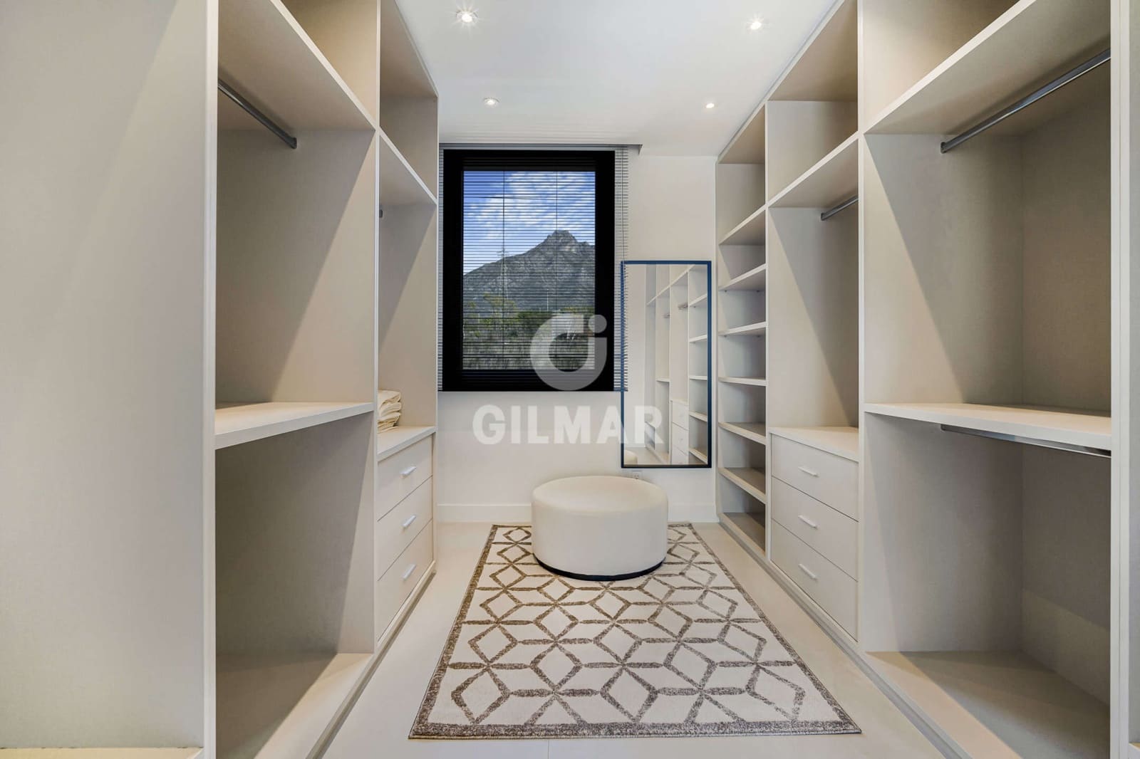 6 soverom Villa til salgs i Marbella med svømmebasseng garasje - € 5 900 000 (Ref: 9229145)