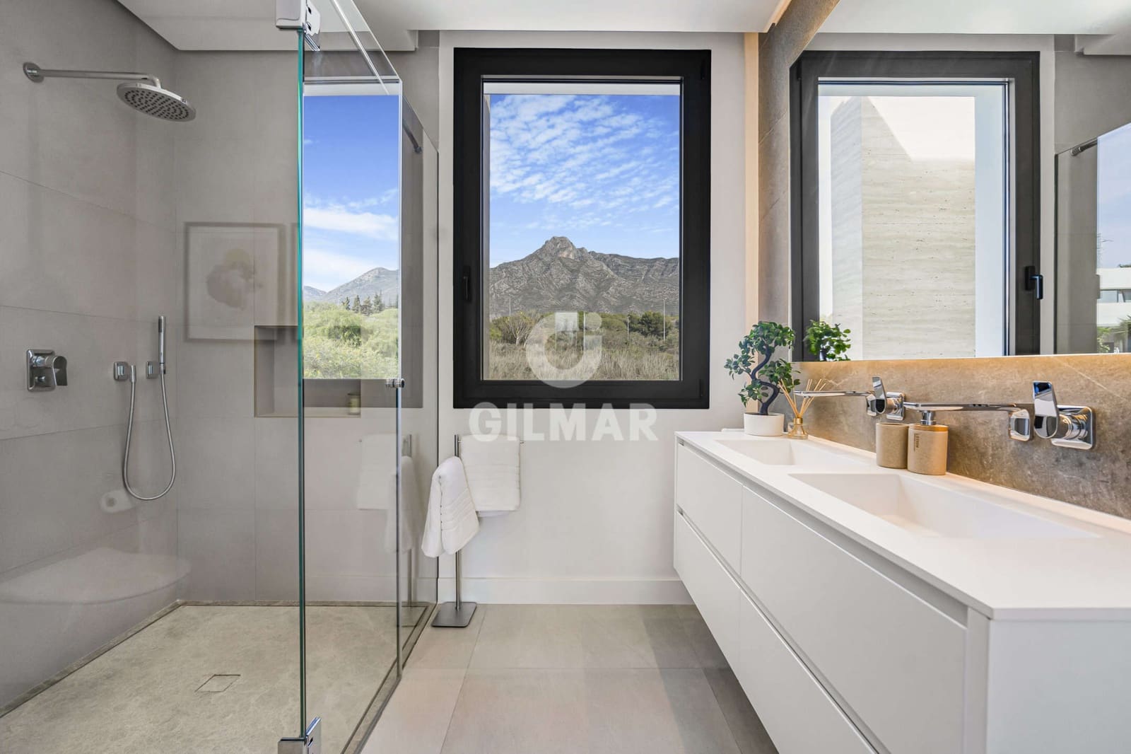 6 soverom Villa til salgs i Marbella med svømmebasseng garasje - € 5 900 000 (Ref: 9229145)