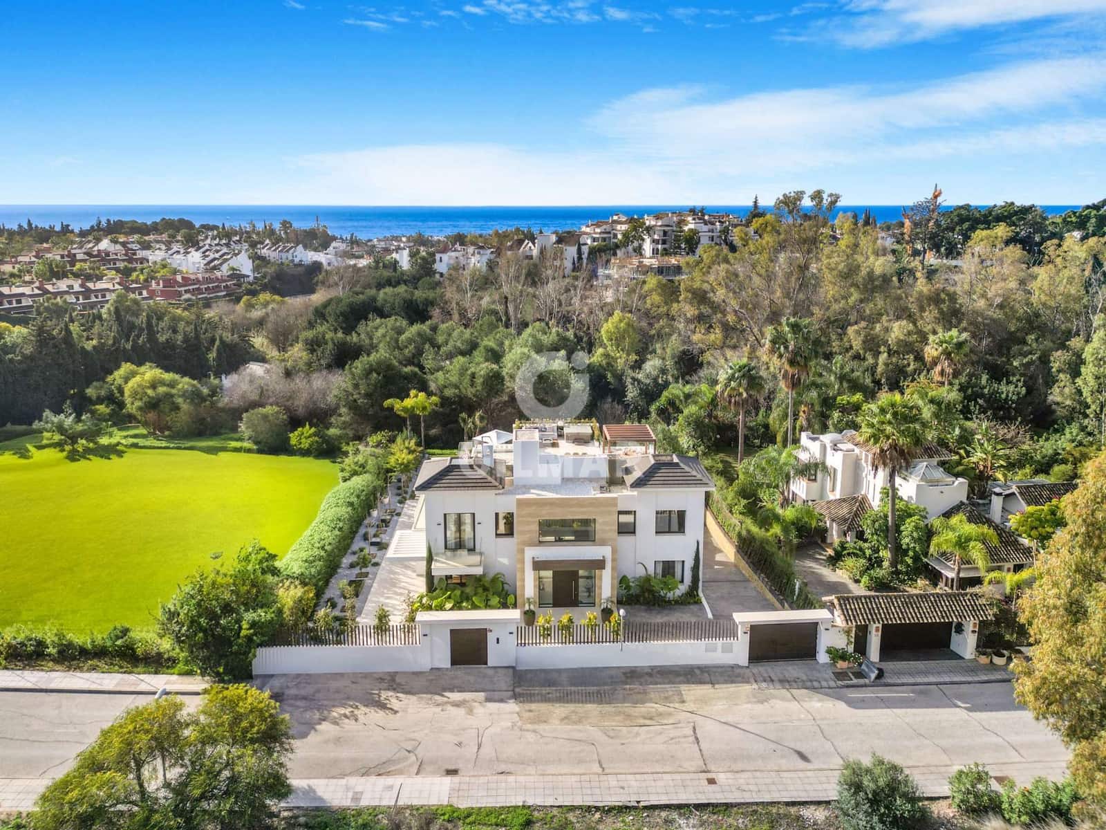6 soverom Villa til salgs i Marbella med svømmebasseng garasje - € 5 900 000 (Ref: 9229145)