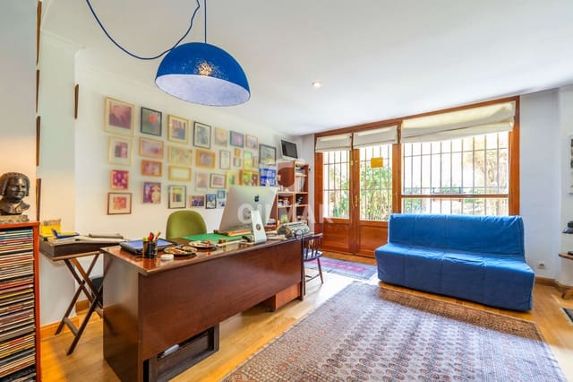 1 bedroom Flat for sale in Nueva España, Madrid city with pool - € 450,000 (Ref: 9234052)