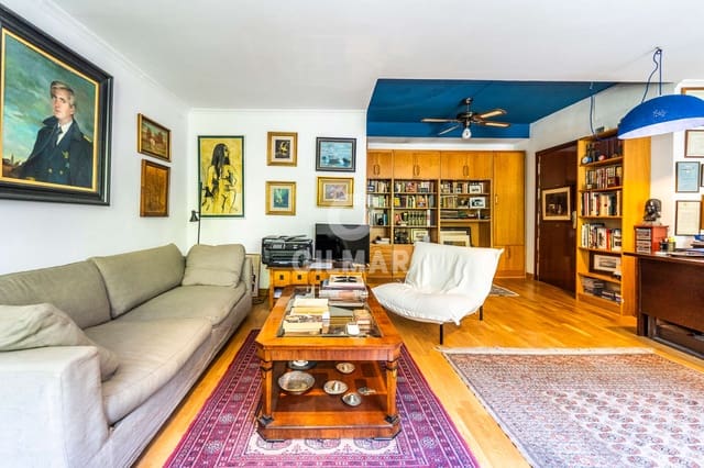 1 bedroom Flat for sale in Nueva España, Madrid city with pool - € 450,000 (Ref: 9234052)