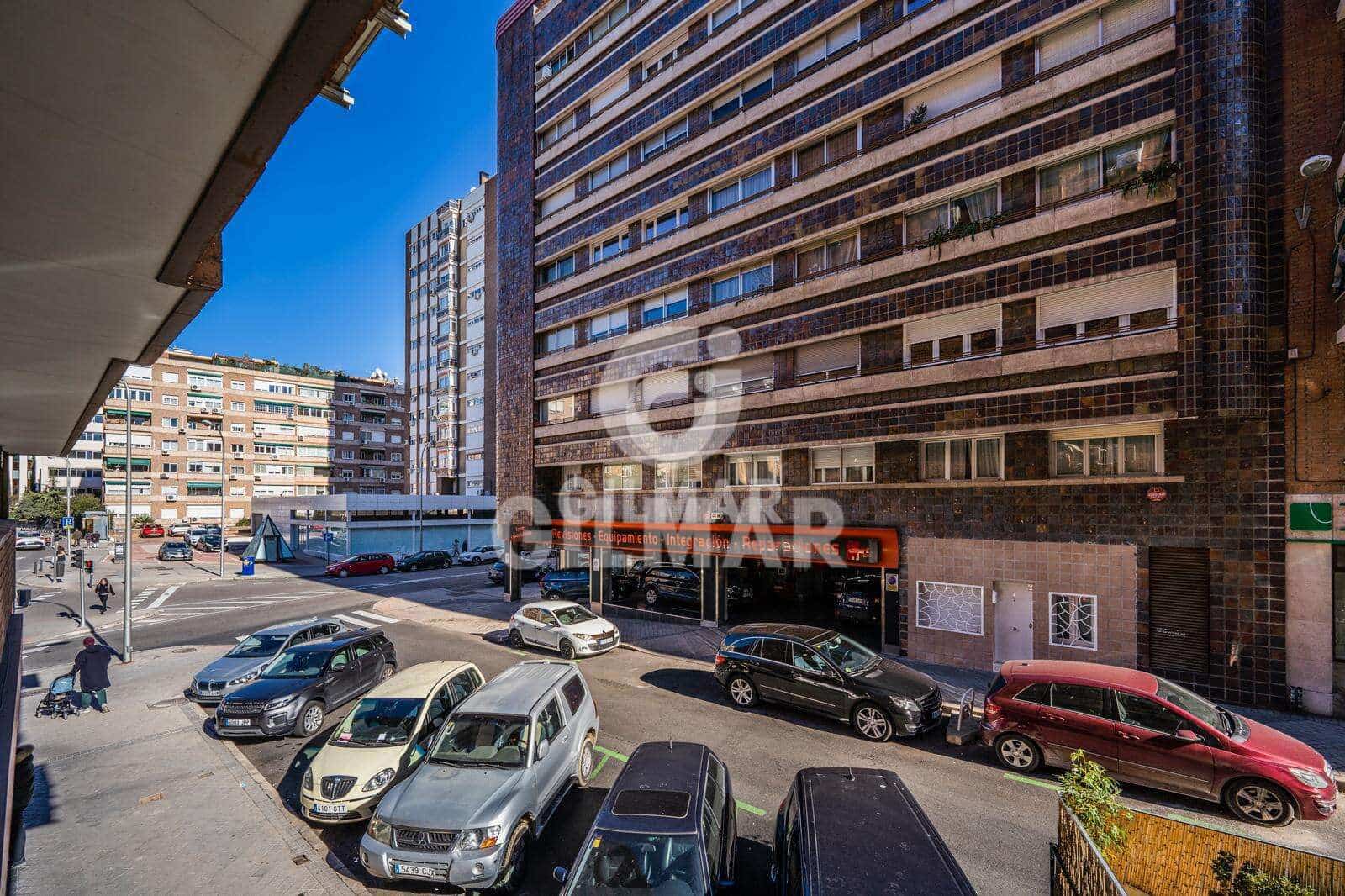 1 soverom Leilighet til salgs i Madrid by med garasje - € 599 000 (Ref: 9234053)
