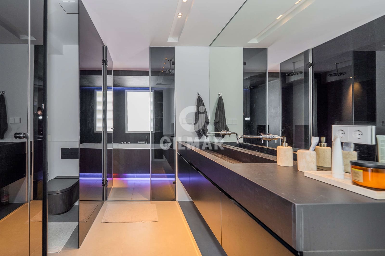 3 soveværelse Penthouse til salg i Madrid by med swimmingpool garage - € 5.900.000 (Ref: 9234058)