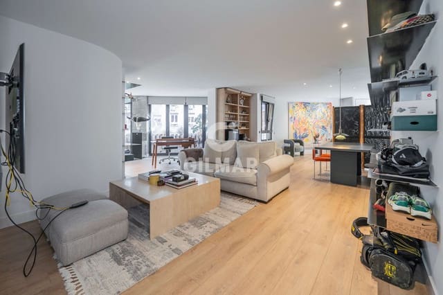 1 soverom Leilighet til salgs i Nueva España, Madrid by med svømmebasseng garasje - € 1 050 000 (Ref: 9234060)