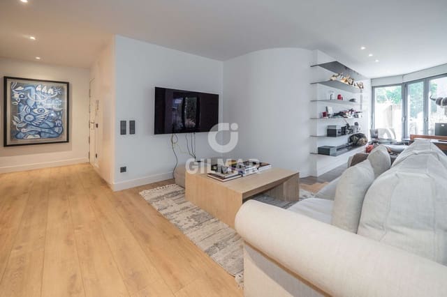 1 soverom Leilighet til salgs i Nueva España, Madrid by med svømmebasseng garasje - € 1 050 000 (Ref: 9234060)