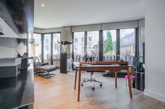 1 soverom Leilighet til salgs i Nueva España, Madrid by med svømmebasseng garasje - € 1 050 000 (Ref: 9234060)