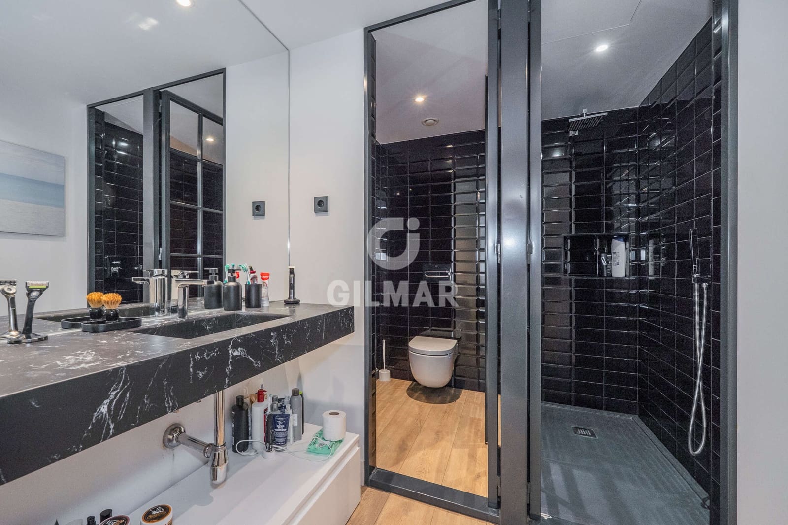 1 soverom Leilighet til salgs i Madrid by med svømmebasseng garasje - € 1 050 000 (Ref: 9234060)