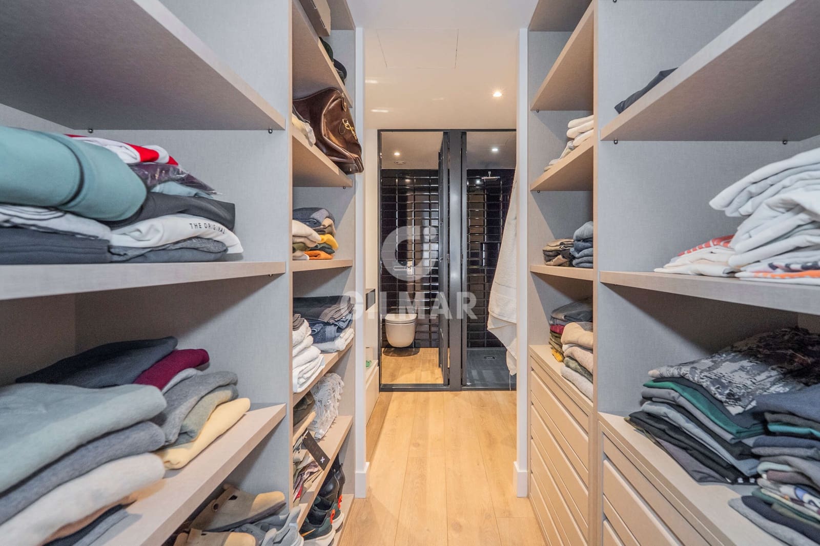 1 soverom Leilighet til salgs i Madrid by med svømmebasseng garasje - € 1 050 000 (Ref: 9234060)