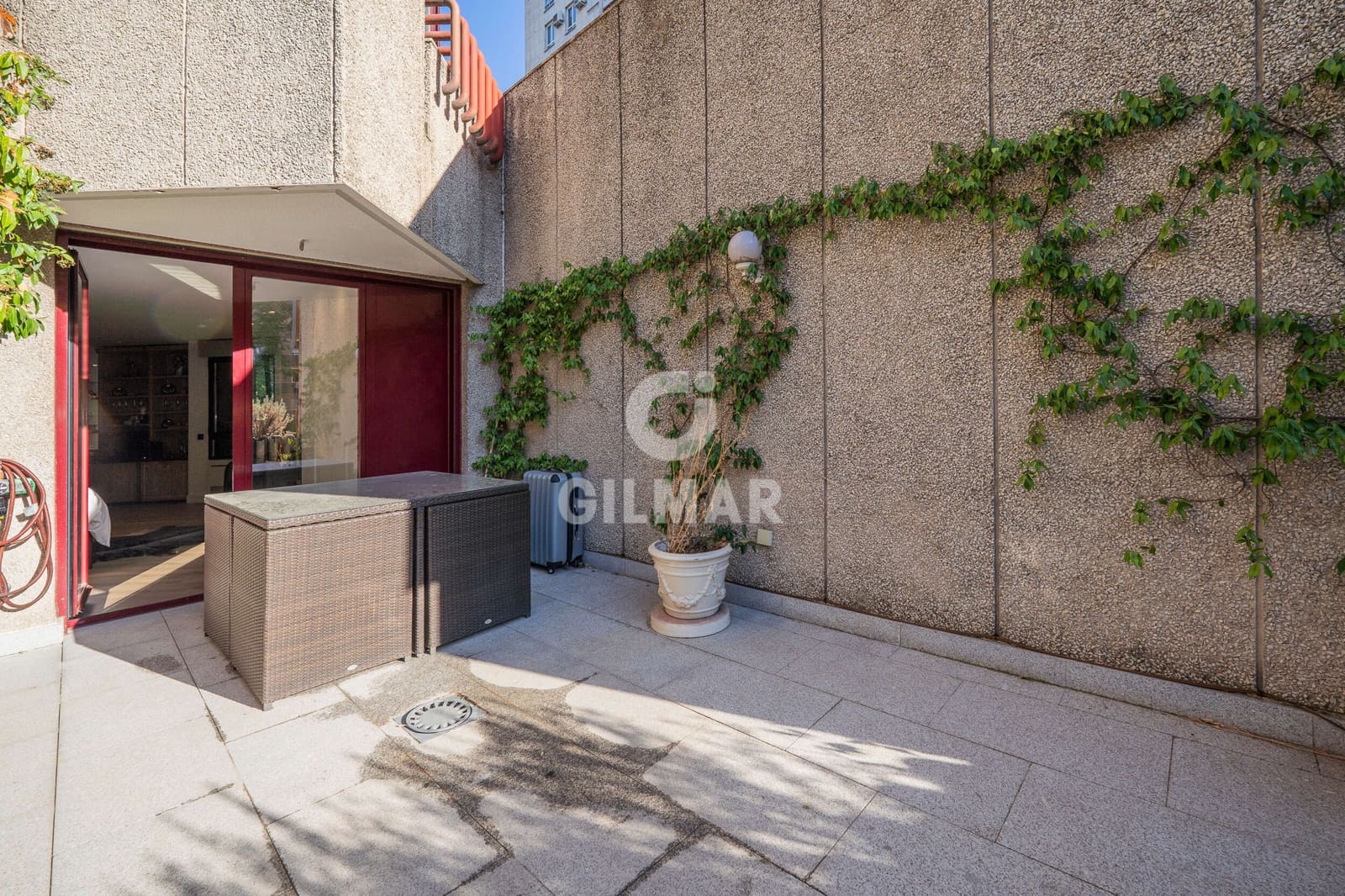 1 soverom Leilighet til salgs i Madrid by med svømmebasseng garasje - € 1 050 000 (Ref: 9234060)