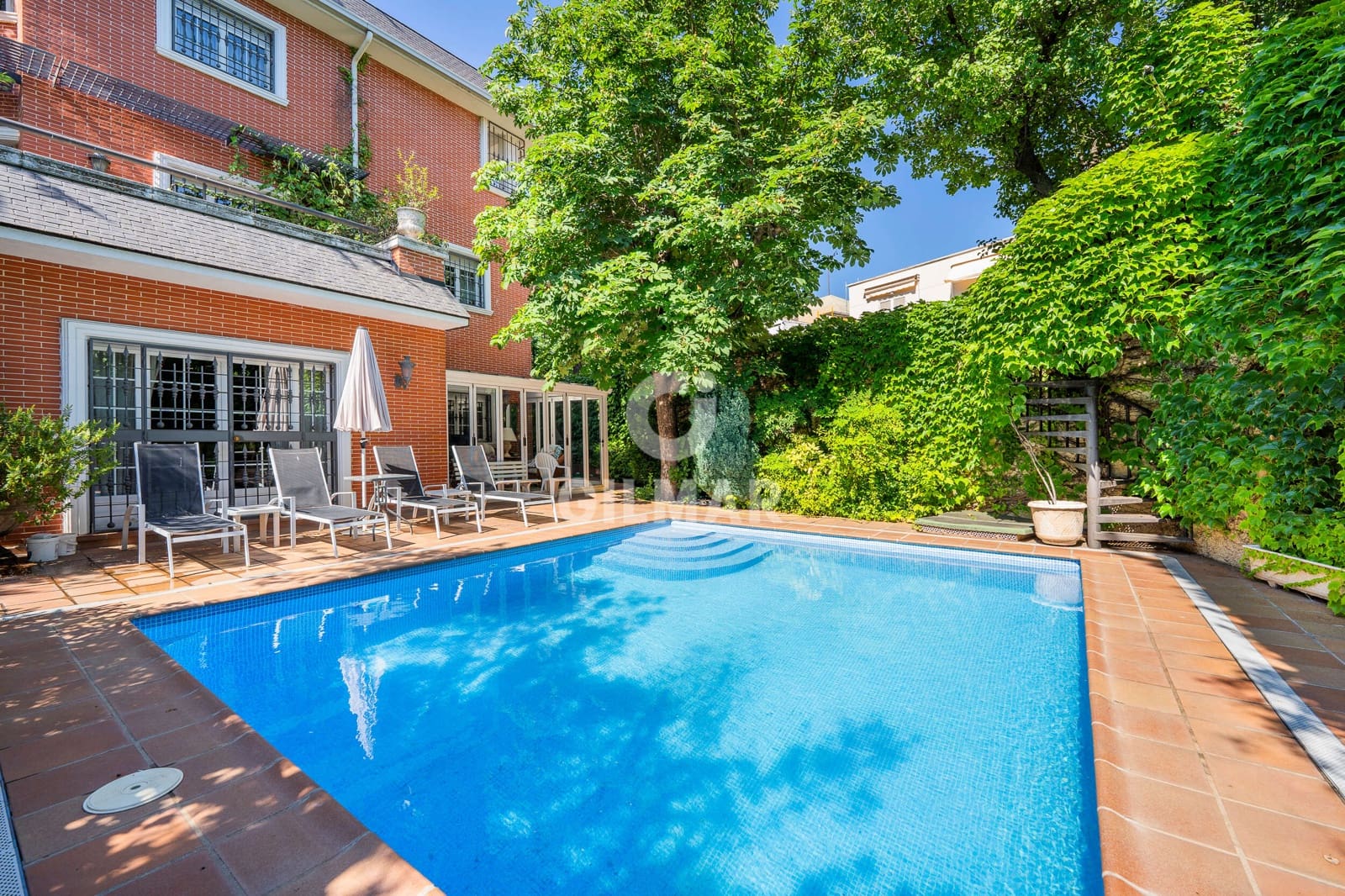 6 soveværelse Villa til salg i Madrid by med swimmingpool garage - € 5.300.000 (Ref: 9234061)