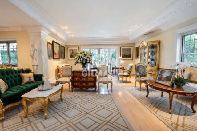 6 soverom Villa til salgs i Nueva España, Madrid by med svømmebasseng garasje - € 5 300 000 (Ref: 9234061)