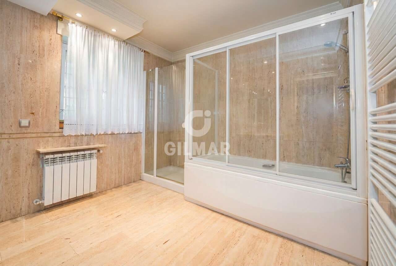 6 bedroom Villa for sale in Madrid city with pool garage - € 5,300,000 (Ref: 9234061)