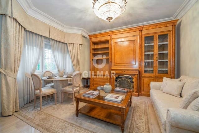 6 soverom Villa til salgs i Nueva España, Madrid by med svømmebasseng garasje - € 5 300 000 (Ref: 9234061)