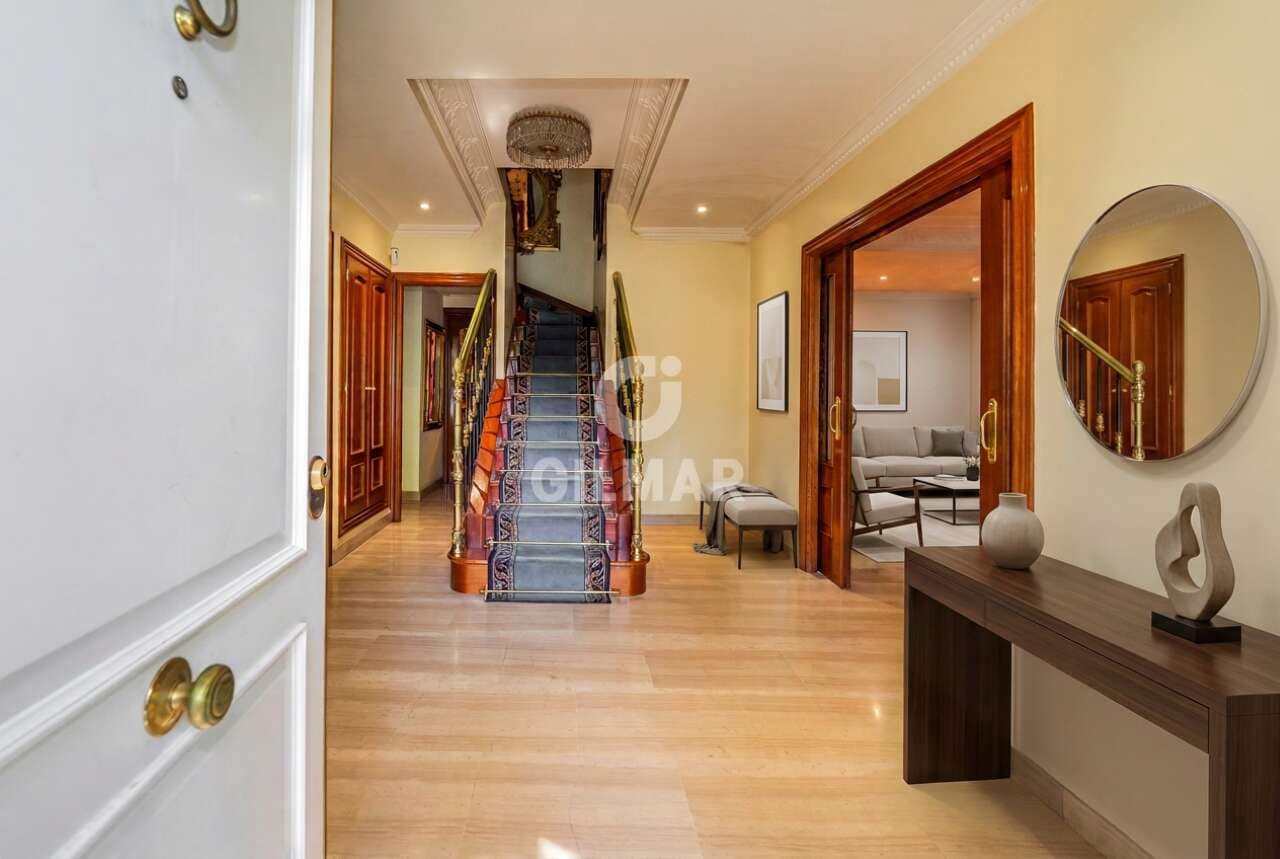 6 bedroom Villa for sale in Madrid city with pool garage - € 5,300,000 (Ref: 9234061)
