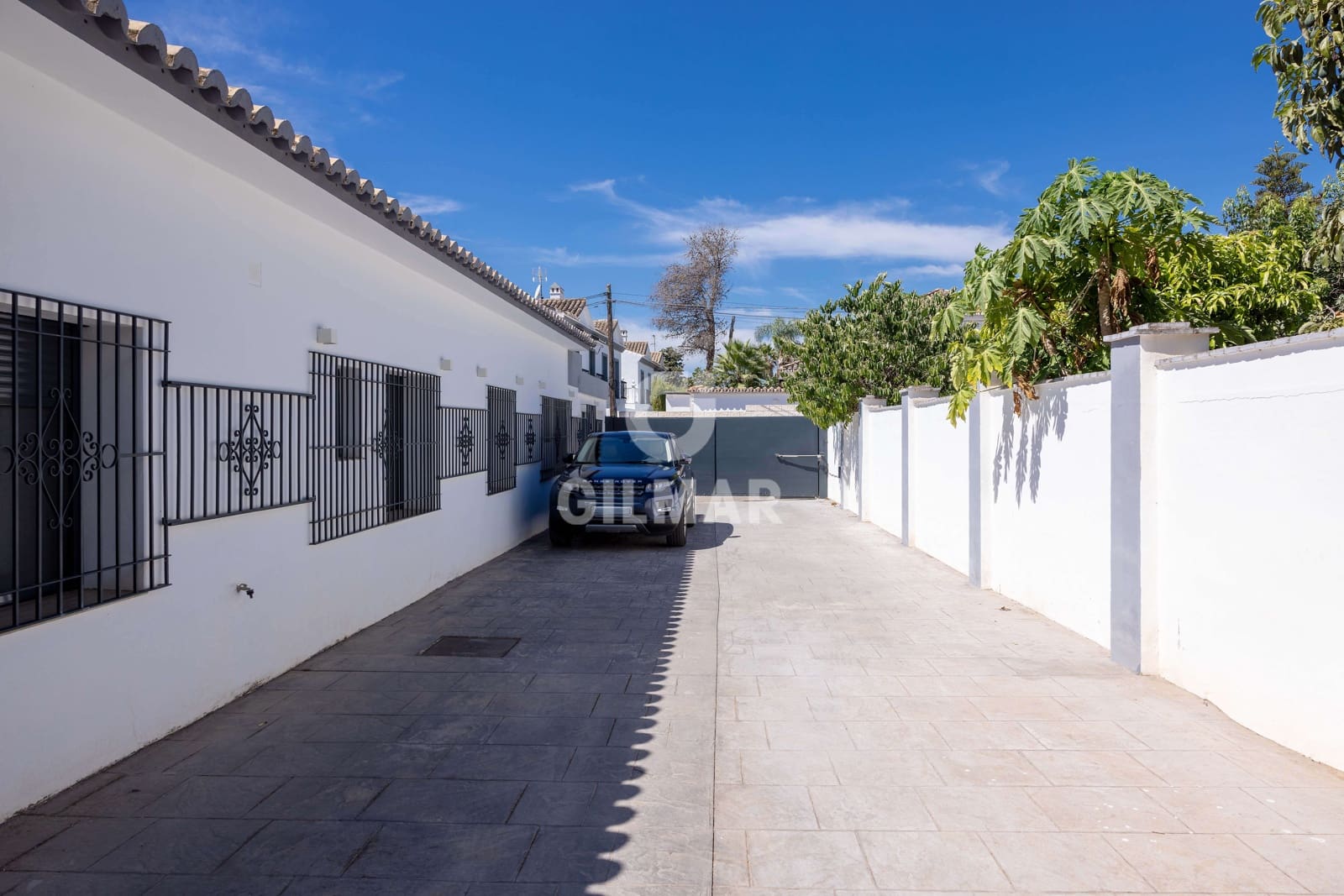 5 soverom Villa til salgs i Marbella med svømmebasseng garasje - € 1 800 000 (Ref: 9235768)