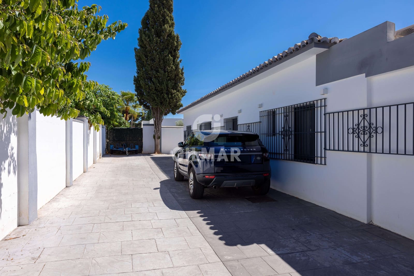 5 soverom Villa til salgs i Marbella med svømmebasseng garasje - € 1 800 000 (Ref: 9235768)