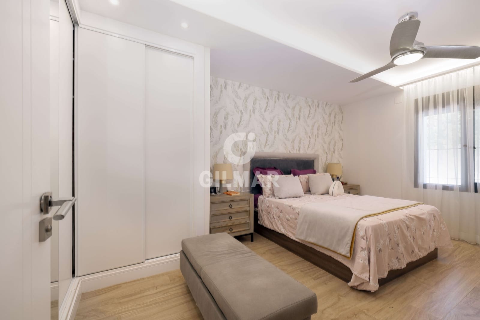 5 soverom Villa til salgs i Marbella med svømmebasseng garasje - € 1 800 000 (Ref: 9235768)