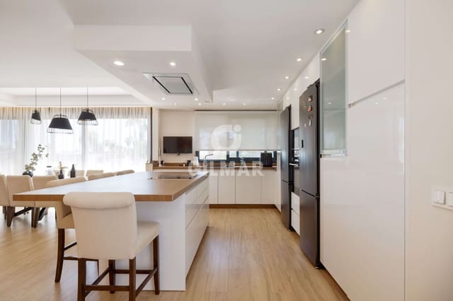 5 soverom Villa til salgs i Valdeolletas - Las Cancelas - Xarblanca, Marbella med svømmebasseng garasje - € 1 800 000 (Ref: 9235768)