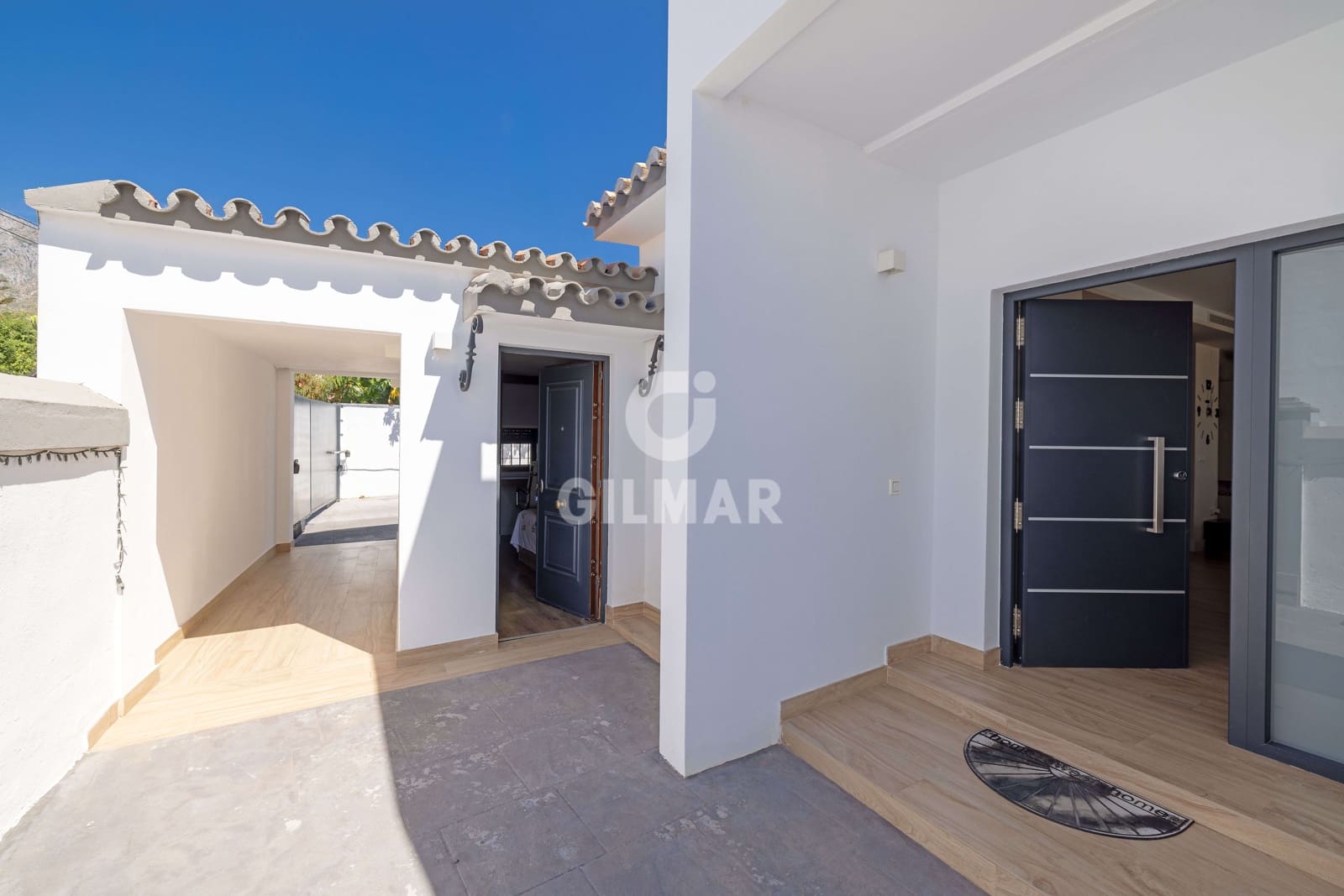 5 soverom Villa til salgs i Marbella med svømmebasseng garasje - € 1 800 000 (Ref: 9235768)