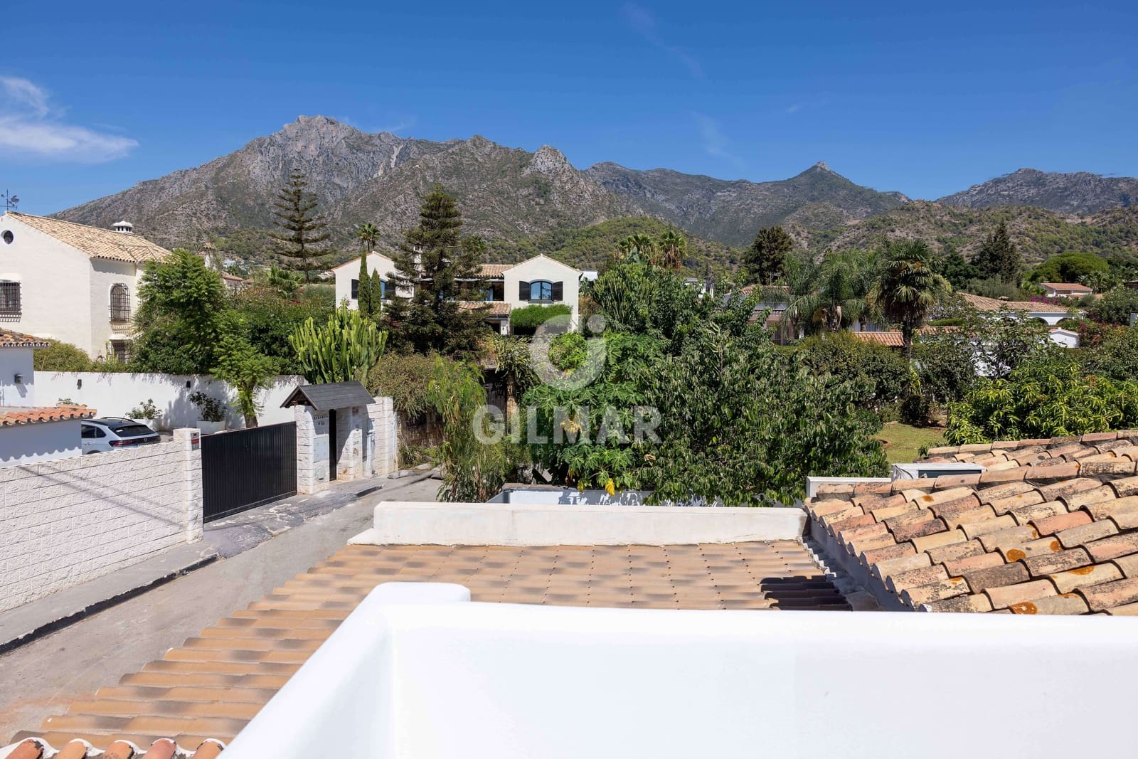 5 soverom Villa til salgs i Marbella med svømmebasseng garasje - € 1 800 000 (Ref: 9235768)