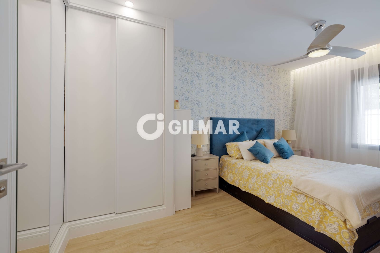 5 bedroom Villa for sale in Marbella with pool garage - € 1,700,000 (Ref: 9235768)