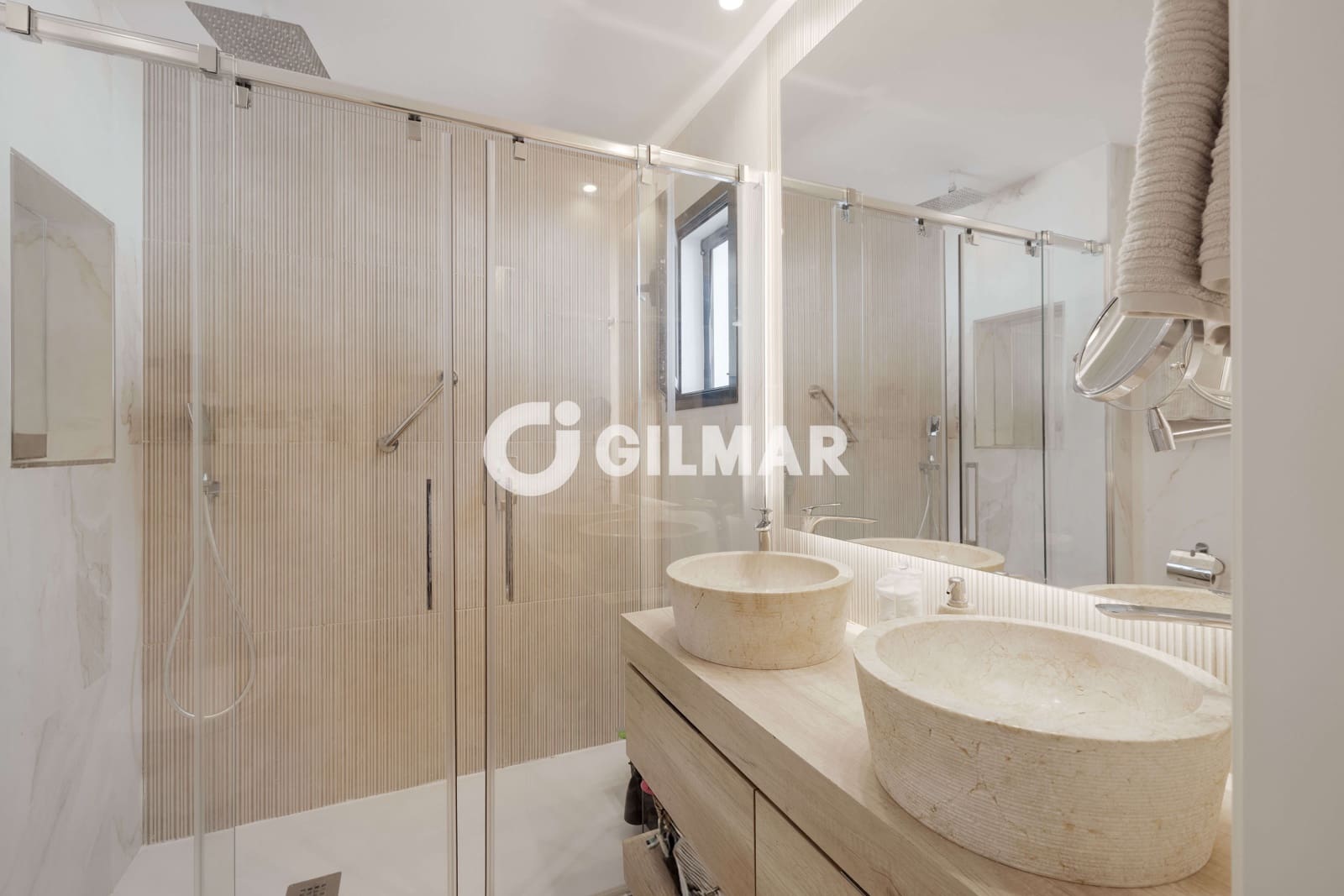 5 bedroom Villa for sale in Marbella with pool garage - € 1,700,000 (Ref: 9235768)