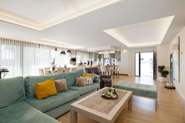 Chalet de 5 habitaciones en Valdeolletas - Las Cancelas - Xarblanca, Marbella en venta con piscina garaje - 1.700.000 € (Ref: 9235768)
