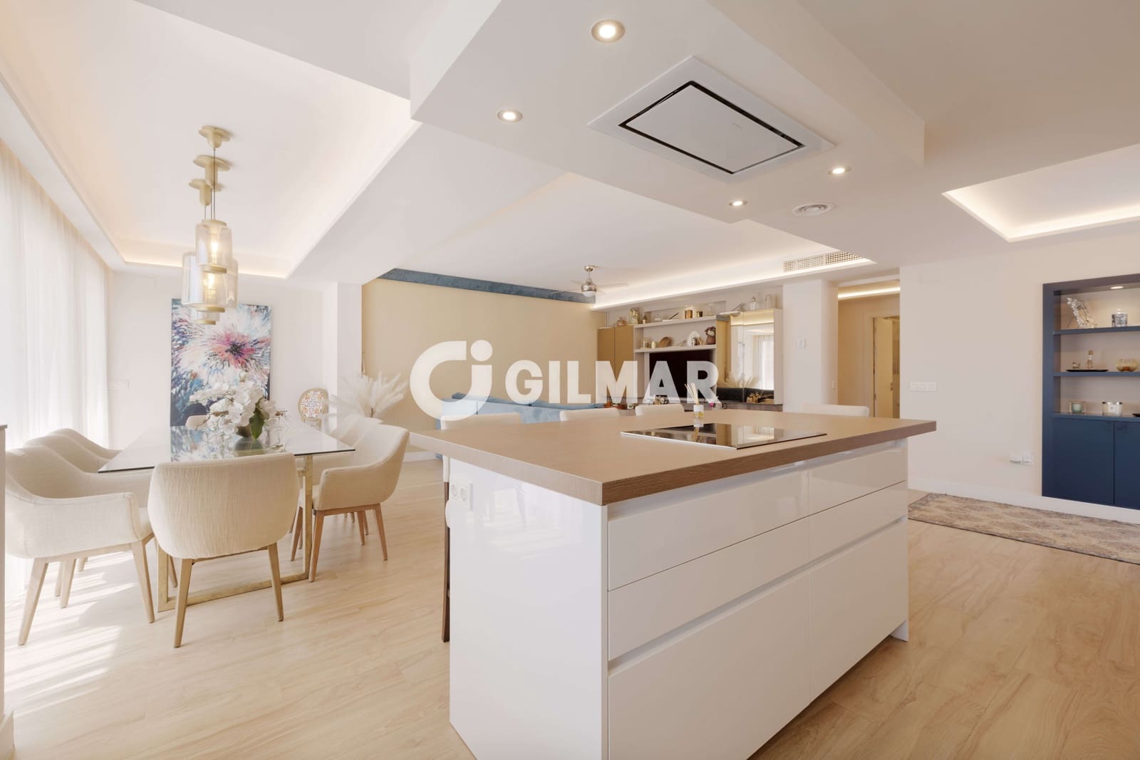 5 bedroom Villa for sale in Marbella with pool garage - € 1,700,000 (Ref: 9235768)